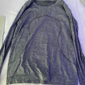 lulu lemon long sleeve shirt